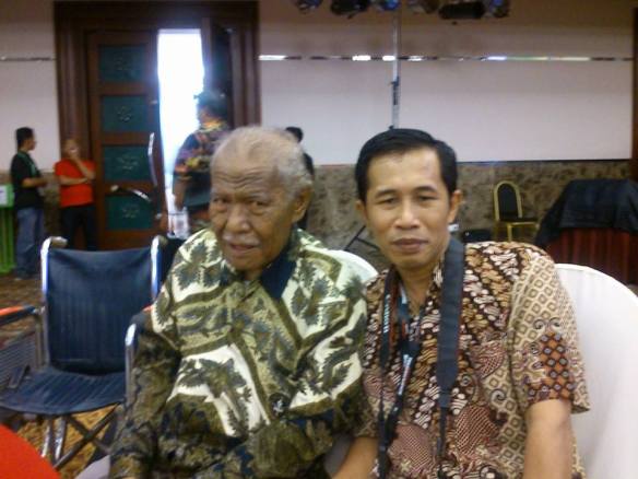 Almarhum Agussalim Sitompul dan Dwiki Setiyawan di Munas IX KAHMI Pekanbaru Riau 2012